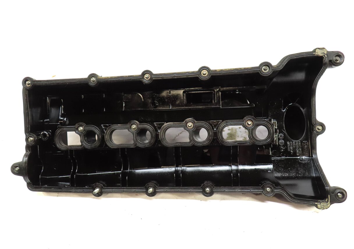 Thumbnail 5: 10-18 RANGE ROVER SPORT (L320 L322 L494 L405) 5.0L V8 - LEFT ENGINE VALVE COVER