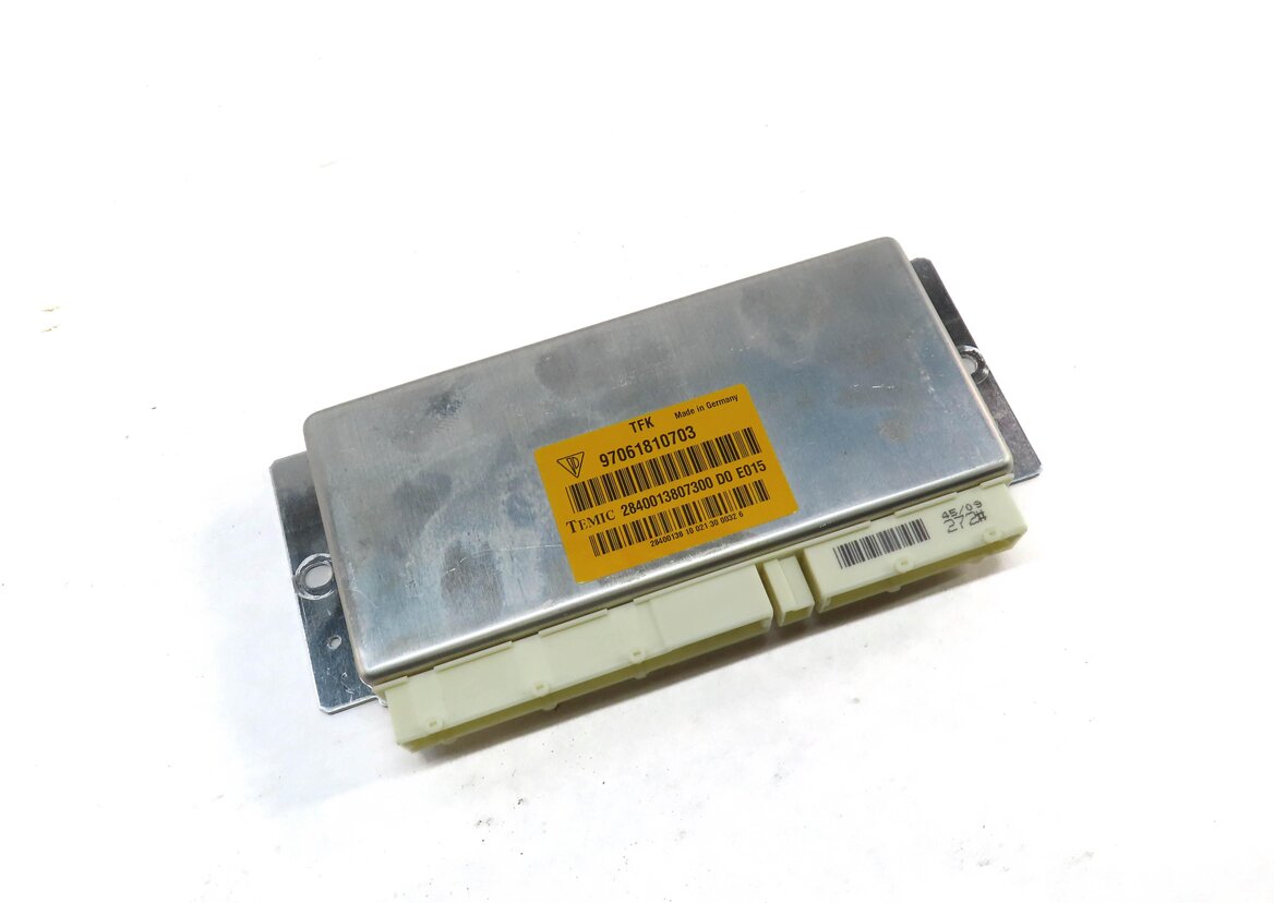 2010 PORSCHE PANAMERA (970 G1) DYNAMIC SUSPENSINON CHASSIS CONTROL MODULE