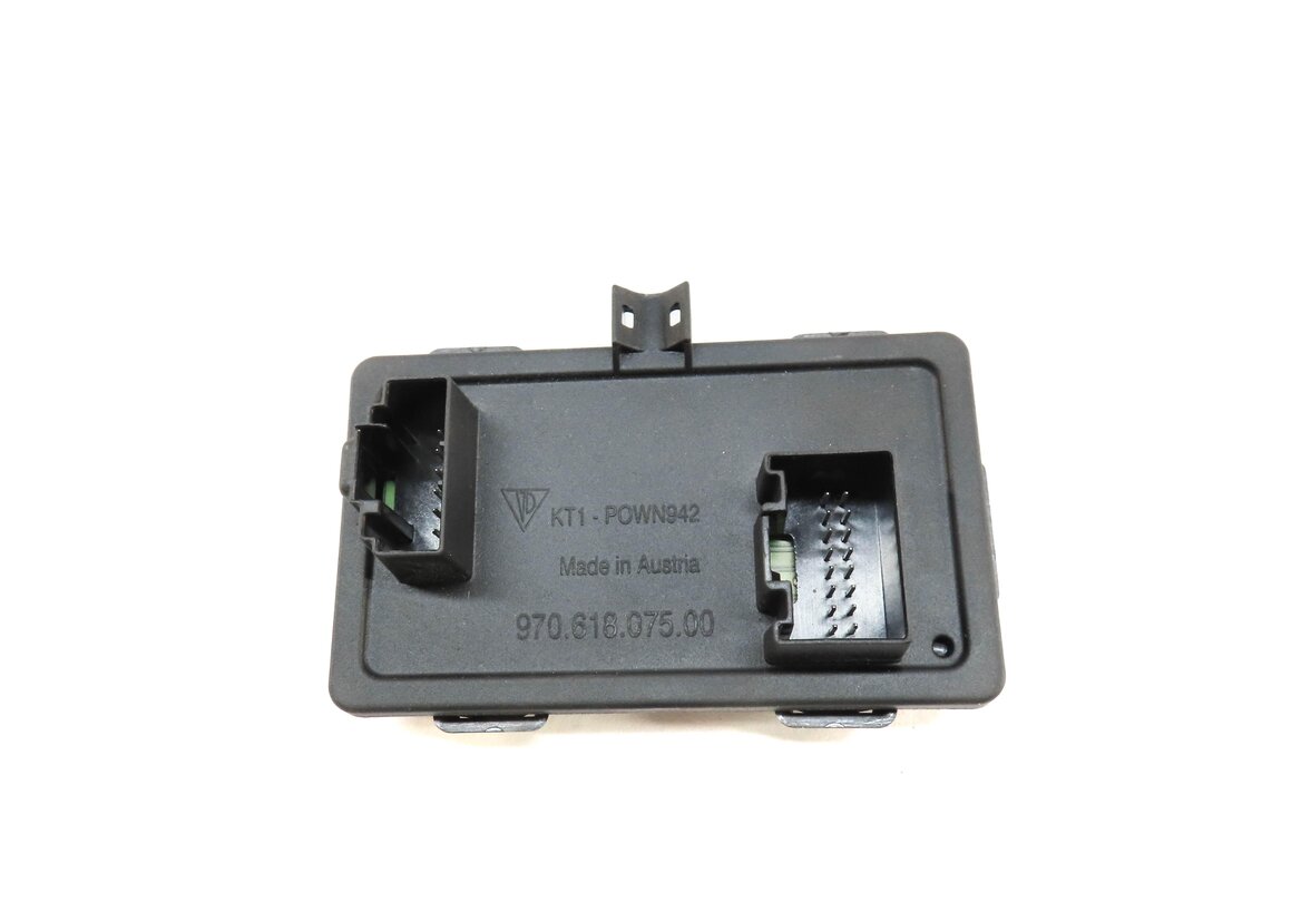 Thumbnail 2: 2010 PORSCHE PANAMERA (970 G1) BATTERY POWER JUNCTION CONTROL MODULE