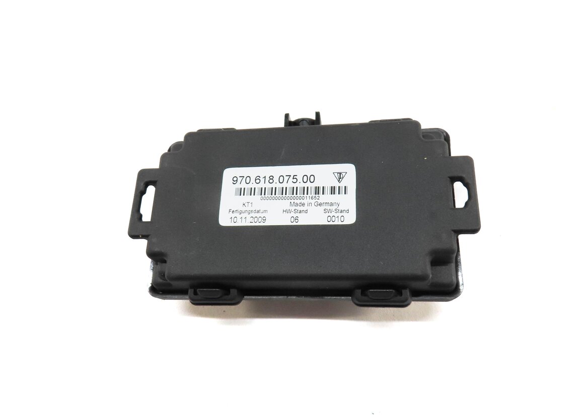Thumbnail 3: 2010 PORSCHE PANAMERA (970 G1) BATTERY POWER JUNCTION CONTROL MODULE