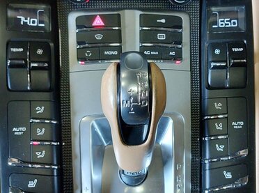 Thumbnail 2: 2010 PORSCHE PANAMERA (970 G1) HAZARD SWITCH PANEL w/ HEATER CONTROL HOUSING