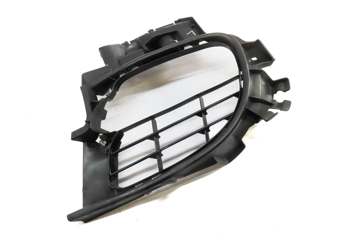 2010 PORSCHE PANAMERA (970 G1) FRONT LEFT DRIVER LOWER BUMPER GRILLE VENT TRIM