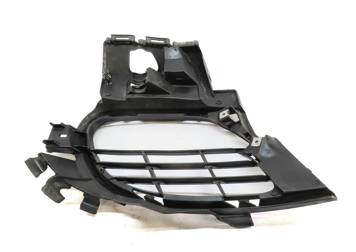Thumbnail 4: 2010 PORSCHE PANAMERA (970 G1) FRONT LEFT DRIVER LOWER BUMPER GRILLE VENT TRIM