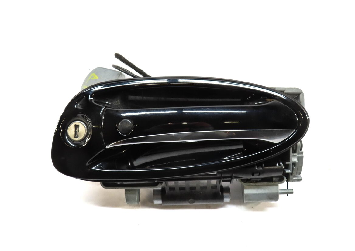 Thumbnail 2: 2010-2016 PORSCHE PANAMERA (970 G1) LEFT FRONT EXTERIOR DOOR HANDLE (BLACK A1)
