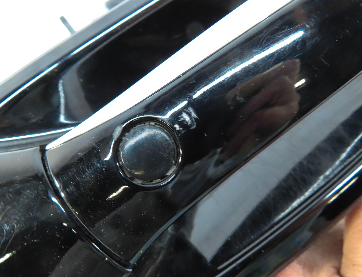 Thumbnail 5: 2010-2016 PORSCHE PANAMERA (970 G1) RIGHT FRONT EXTERIOR DOOR HANDLE (BLACK A1)