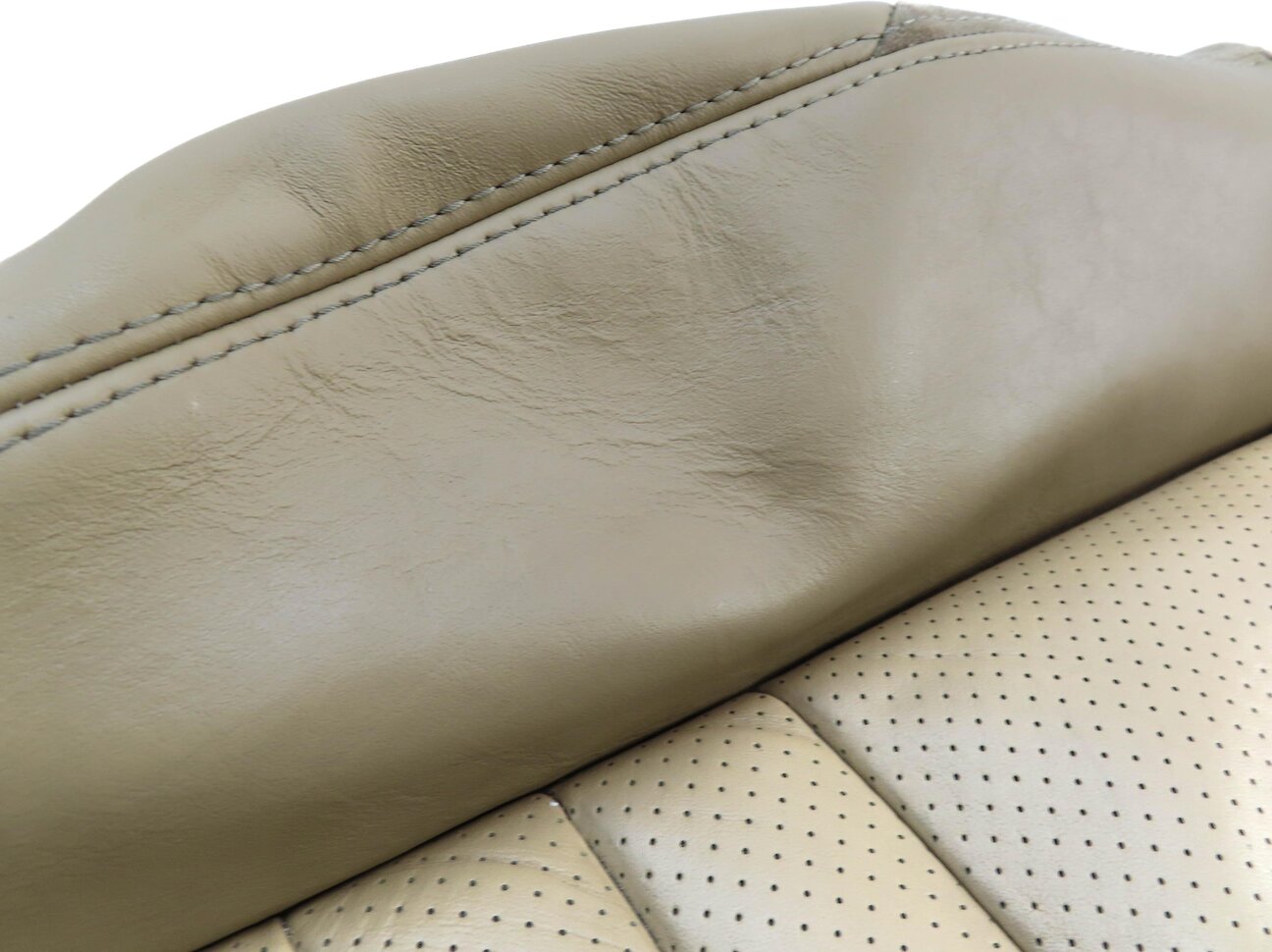 Thumbnail 6: 2010 PORSCHE PANAMERA (970 G1) DRIVER LOWER BOTTOM HEATED SEAT CUSHION (BEIGE)