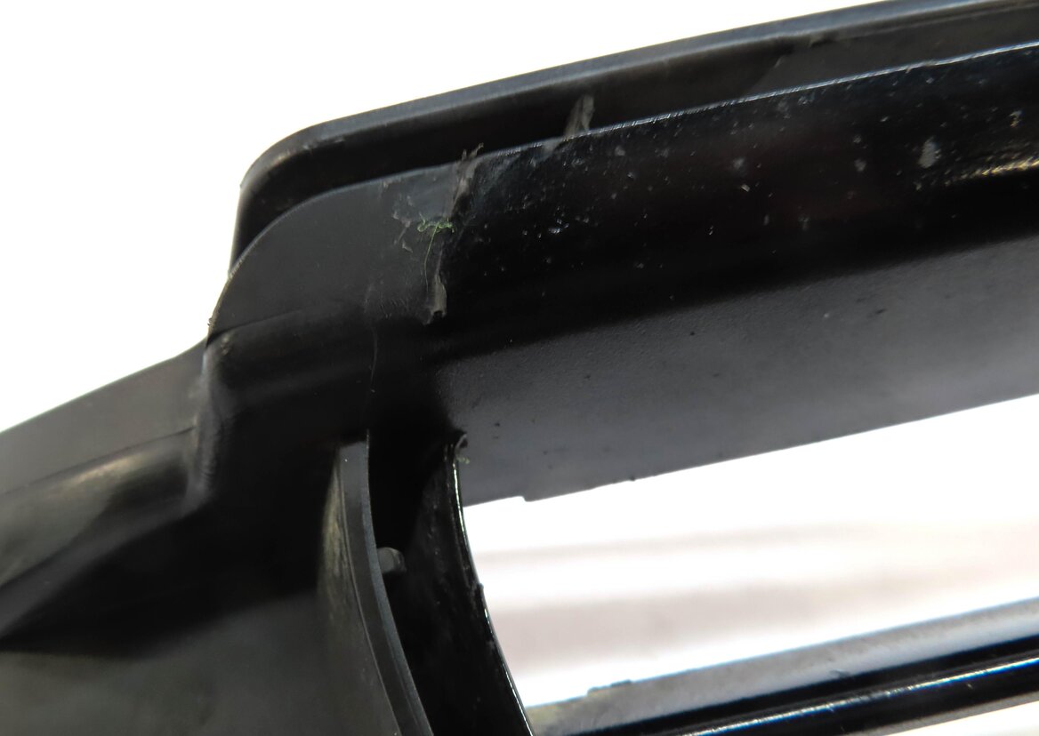 Thumbnail 7: 10-13 PORSCHE PANAMERA (970 G1) FRONT LOWER CENTER BUMPER AIR VENT GRILLE TRIM
