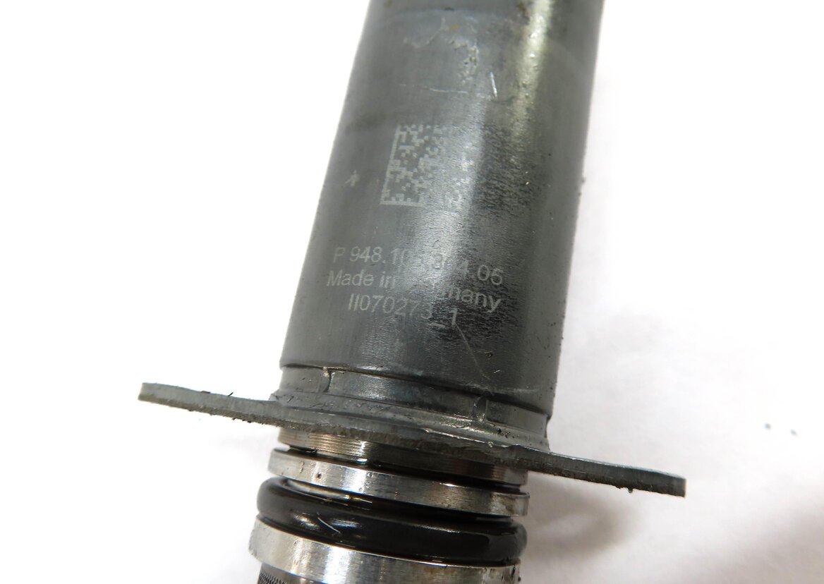 Thumbnail 4: 2010 PORSCHE PANAMERA (970 G1) 4.8L M48 TURBO ENGINE VVT TIMING SOLENOID