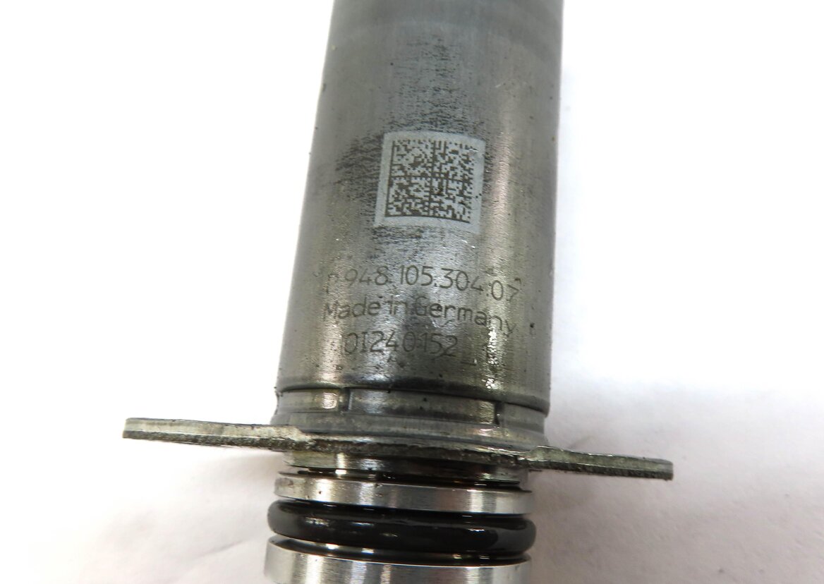 Thumbnail 4: 2010 PORSCHE PANAMERA (970 G1) 4.8L M48 TURBO ENGINE VVT TIMING SOLENOID