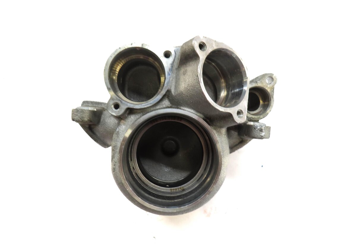 Thumbnail 4: 2010 PORSCHE PANAMERA (970 G1) 4.8L M48 TURBO ENGINE THERMOSTAT HOUSING