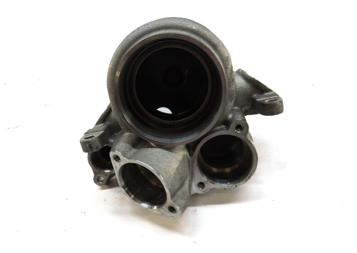 Thumbnail 5: 2010 PORSCHE PANAMERA (970 G1) 4.8L M48 TURBO ENGINE THERMOSTAT HOUSING