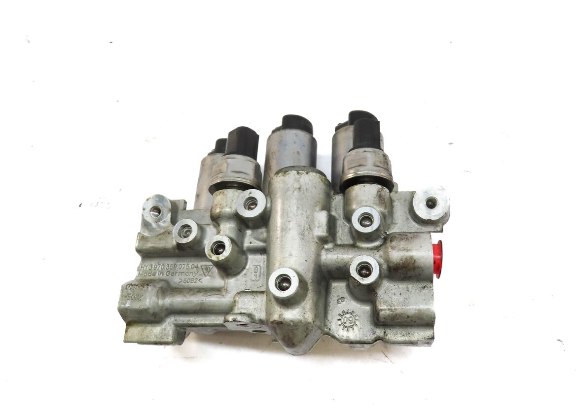 Thumbnail 6: 2010 PORSCHE PANAMERA TURBO (970 G1) DYNAMIC SUSPENSION VALVE BLOCK
