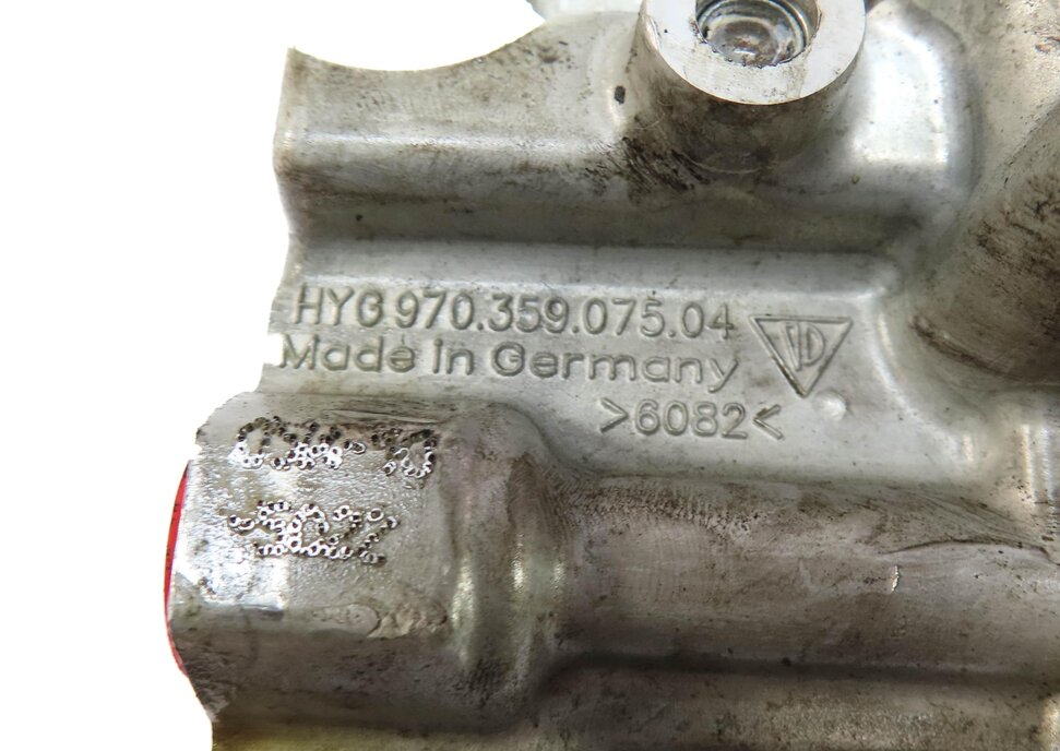 Thumbnail 7: 2010 PORSCHE PANAMERA TURBO (970 G1) DYNAMIC SUSPENSION VALVE BLOCK