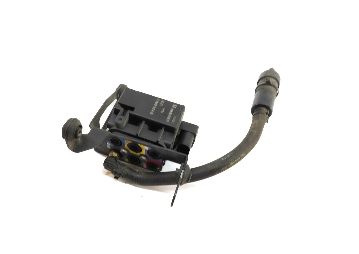 2010 PORSCHE PANAMERA (970 G1) REAR AIR SUSPENSION DISTRIBUTION VALVE BLOCK