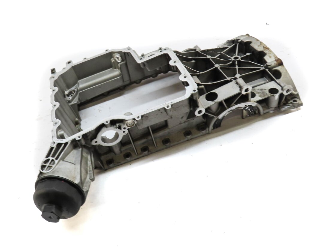 Thumbnail 1: 2010 PORSCHE PANAMERA (970 G1) 4.8L M48 TURBO ENGINE UPPER OIL PAN CRADLE