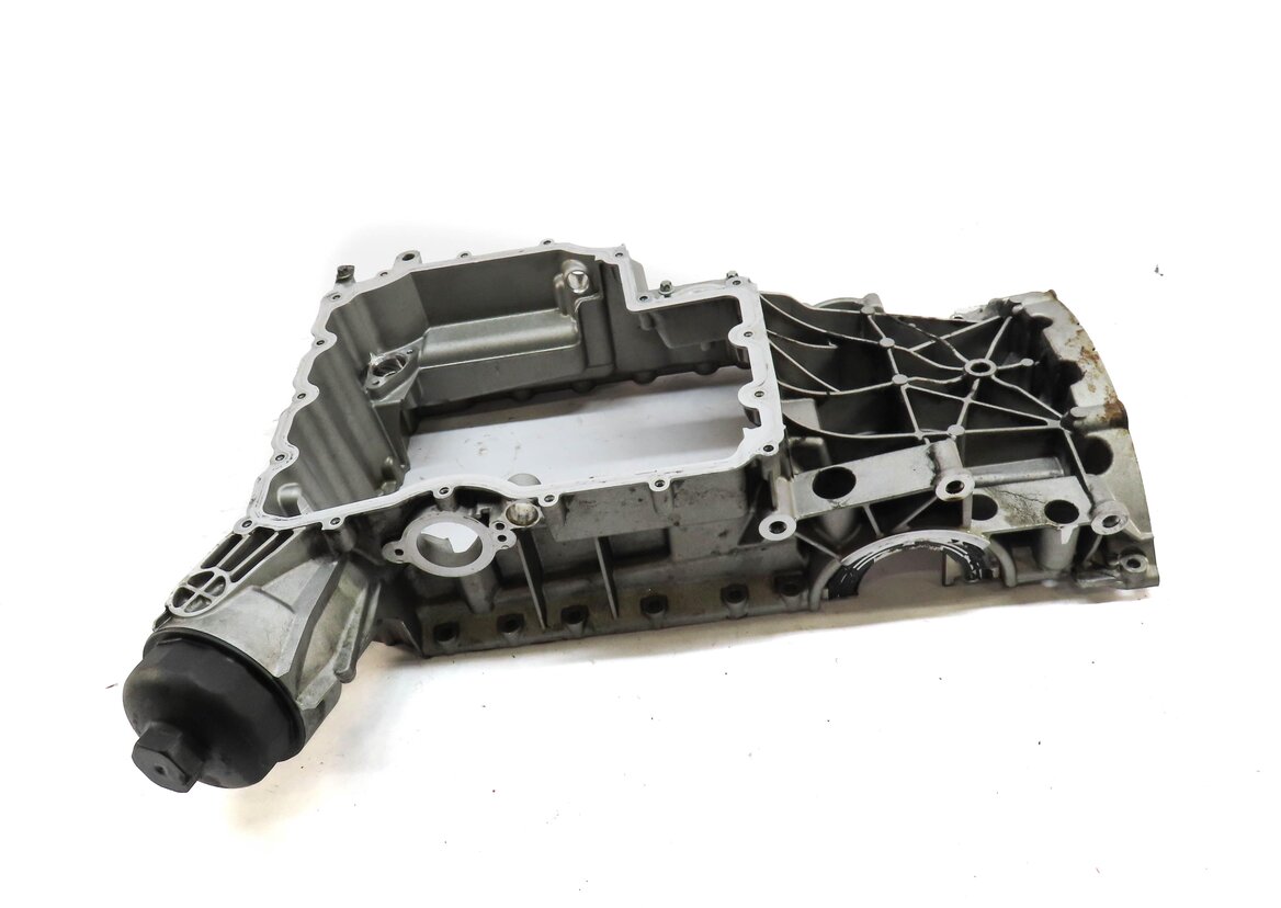 Thumbnail 2: 2010 PORSCHE PANAMERA (970 G1) 4.8L M48 TURBO ENGINE UPPER OIL PAN CRADLE