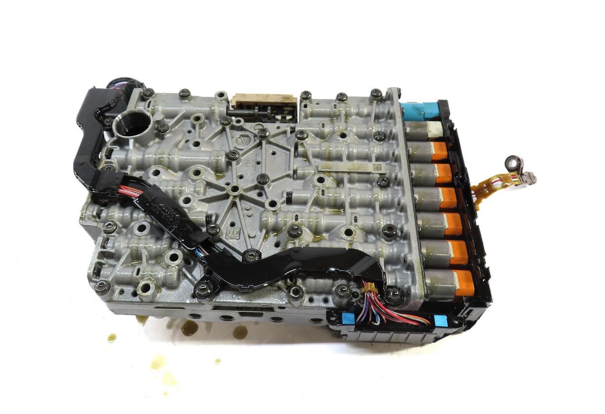 Thumbnail 4: 2013-2016 AUDI A4 (B8 8K) AWD QUATTRO - A/T AUTOMATIC TRANSMISSION VALVE BODY