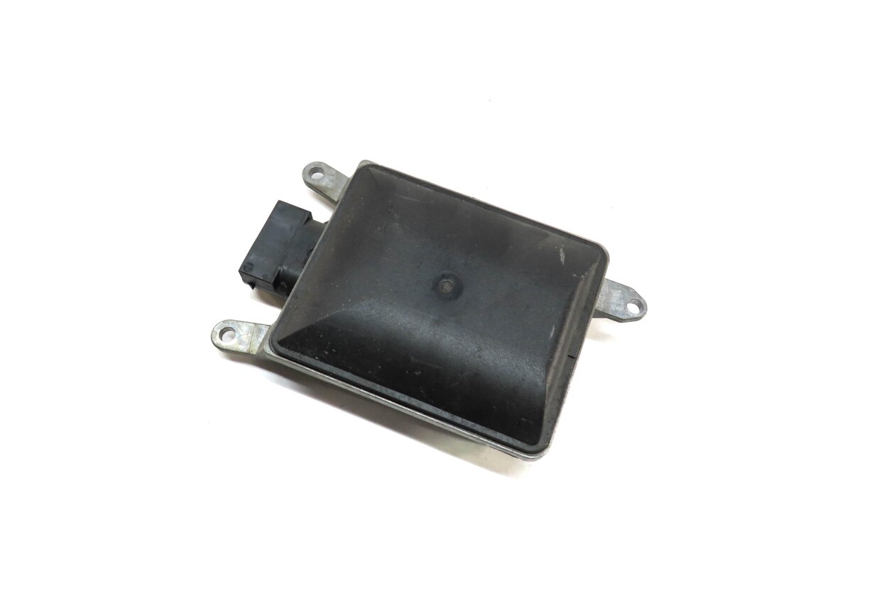 Thumbnail 1: 2013-2018 PORSCHE AUDI A4 A5 Q5 S4 S5 CAYENNE MACAN BLIND SPOT MODULE (SLAVE)