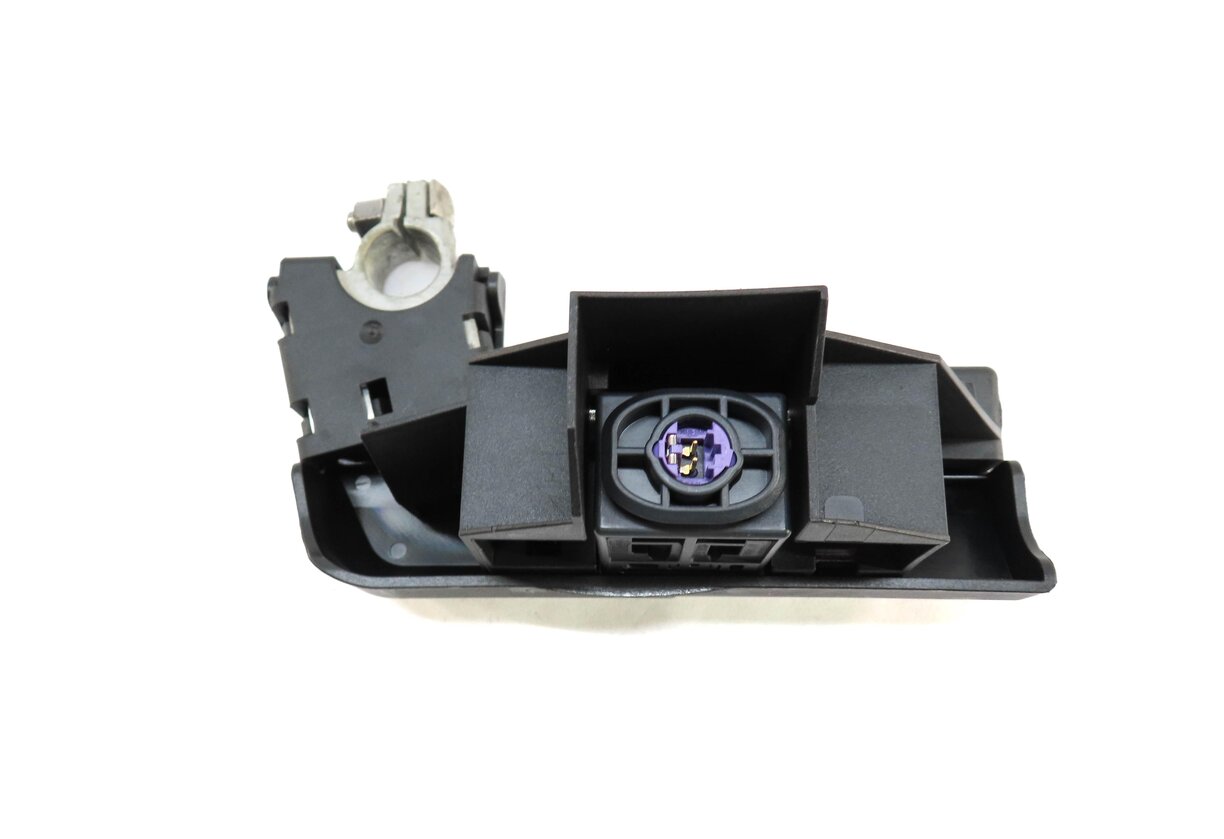 Thumbnail 2: 2014 AUDI A4 (B8 8K) BATTERY TERMINAL w/ OVERLOAD PROTECTION SWITCH