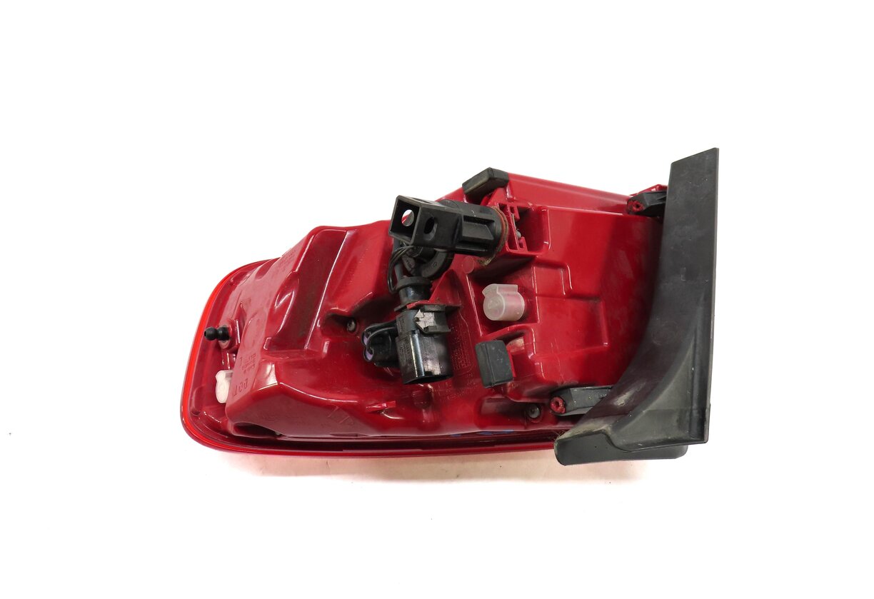 Thumbnail 4: 2013-2016 AUDI A4 S4 (B8 8K) LEFT DRIVER OUTER TAILLIGHT BRAKE LIGHT LAMP - LED