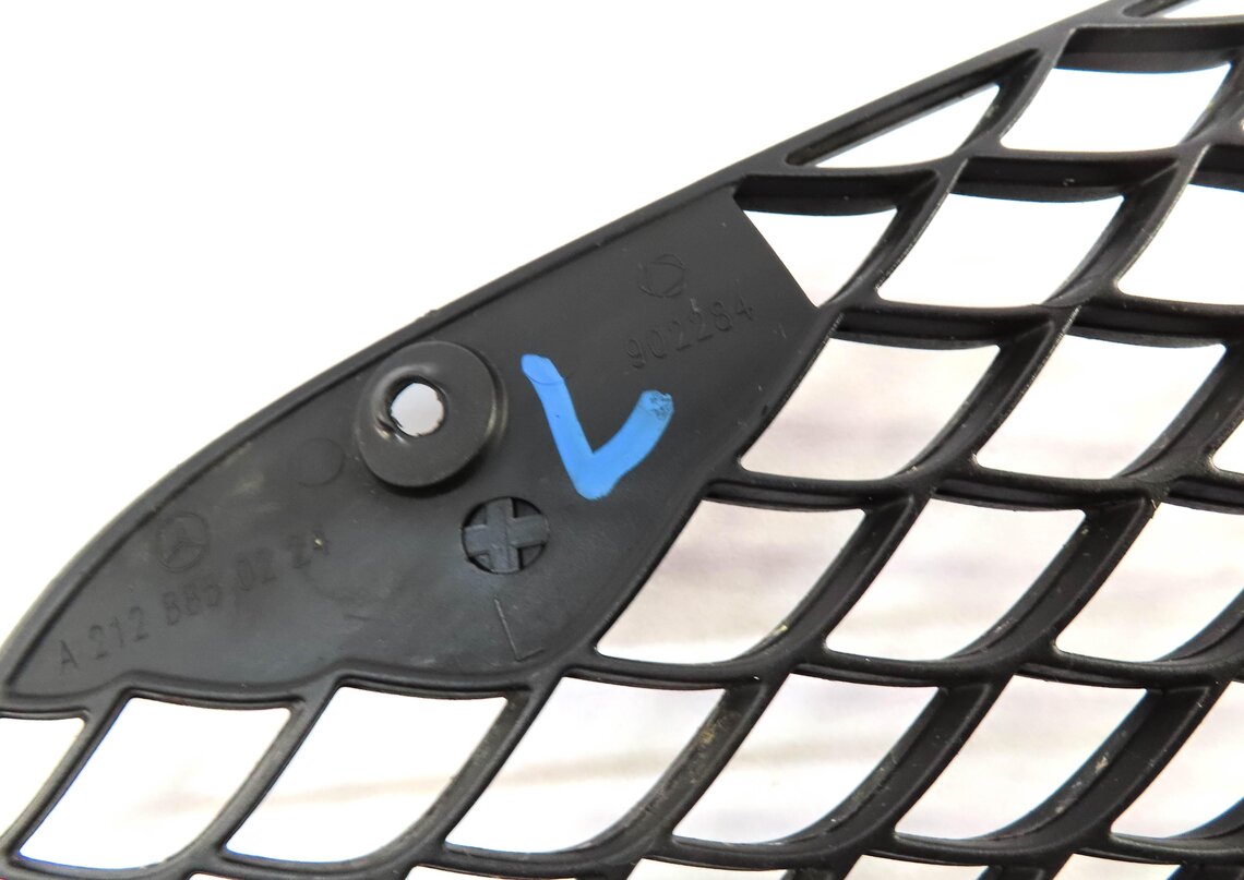 Thumbnail 5: 14-16 MERCEDES E-CLASS (W212) SEDAN FRONT LEFT DRIVER LOWER BUMPER GRILLE TRIM