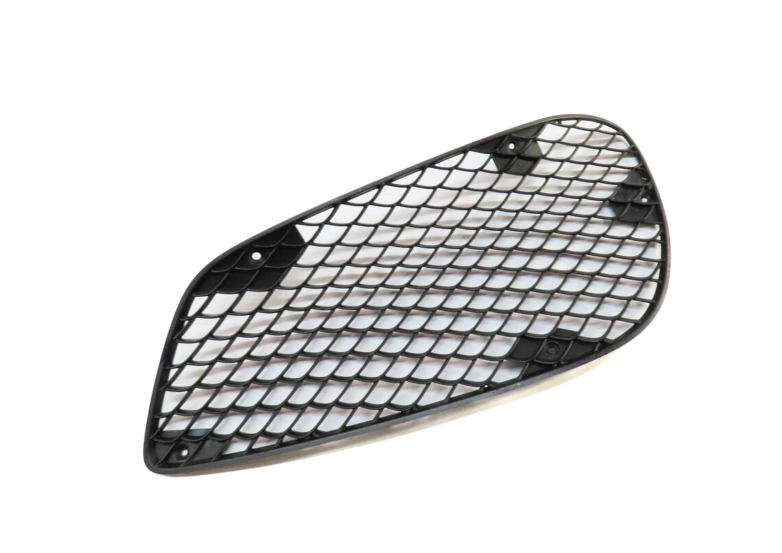 2014-2016 MERCEDES E-CLASS (W212) FRONT RIGHT PASSENGER LOWER BUMPER GRILLE TRIM