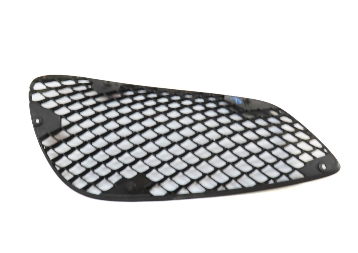 Thumbnail 4: 2014-2016 MERCEDES E-CLASS (W212) FRONT RIGHT PASSENGER LOWER BUMPER GRILLE TRIM
