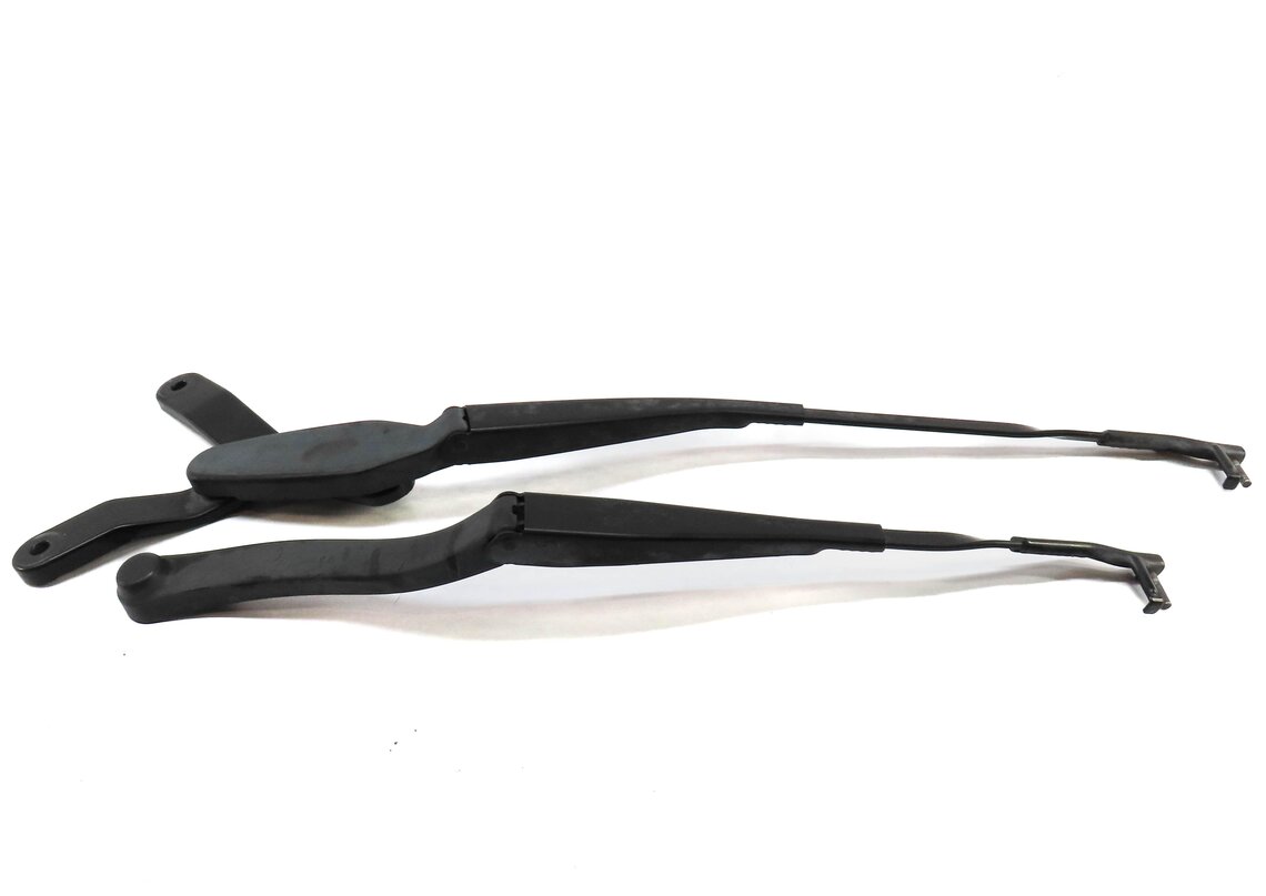 Thumbnail 2: 12-17 MERCEDES C E CLASS (W205 W212) FRONT LEFT & RIGHT WINDSHIELD WIPER ARM SET