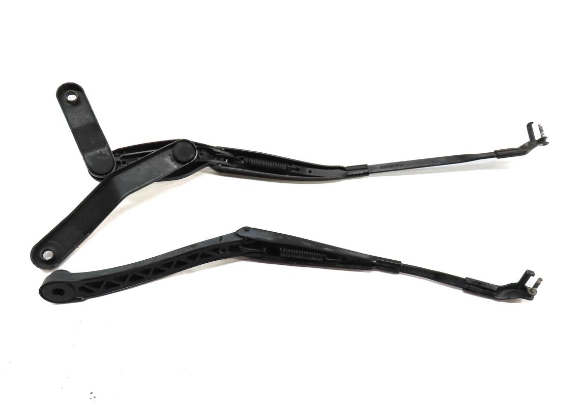 Thumbnail 3: 12-17 MERCEDES C E CLASS (W205 W212) FRONT LEFT & RIGHT WINDSHIELD WIPER ARM SET