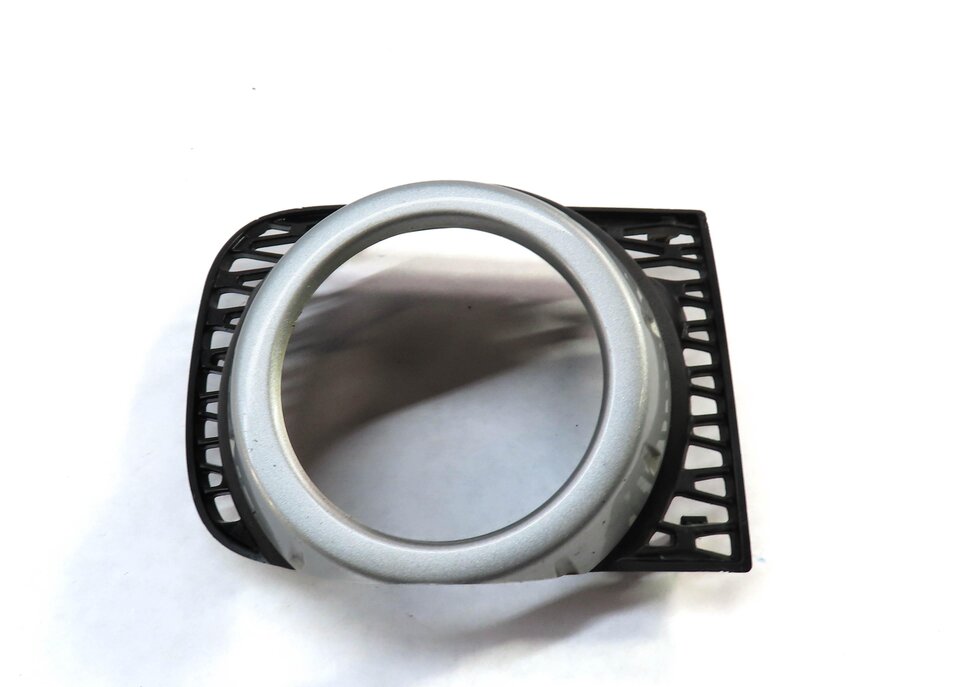 Thumbnail 2: 2012 RANGER ROVER (L322) FRONT LEFT DRIVER LOWER BUMPER FOG LIGHT TRIM (BLACK)