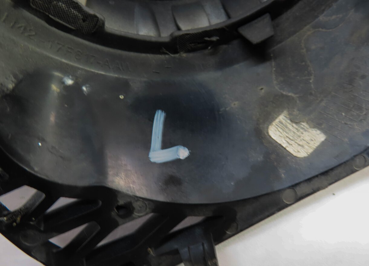 Thumbnail 5: 2012 RANGER ROVER (L322) FRONT LEFT DRIVER LOWER BUMPER FOG LIGHT TRIM (BLACK)