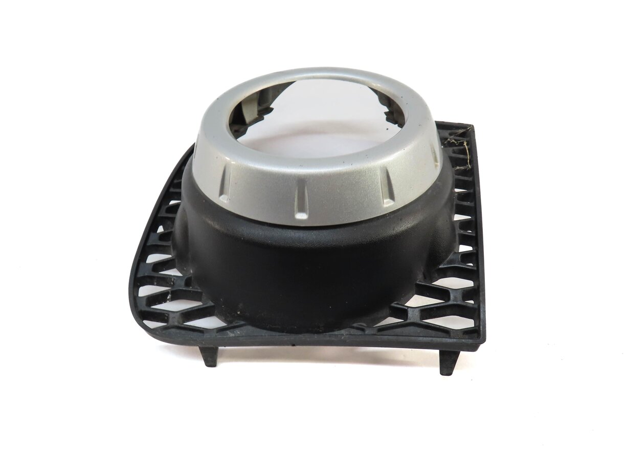 Thumbnail 3: 2012 RANGER ROVER L322 FRONT RIGHT PASSENGER LOWER BUMPER FOG LIGHT TRIM (BLACK)