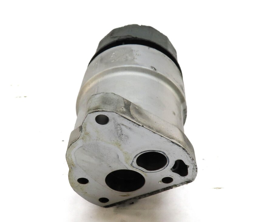 Thumbnail 3: 2012 RANGE ROVER (L322) 5.0L SUPERCHARGED ENGINE OIL FILTER HOUSING w/ CAP