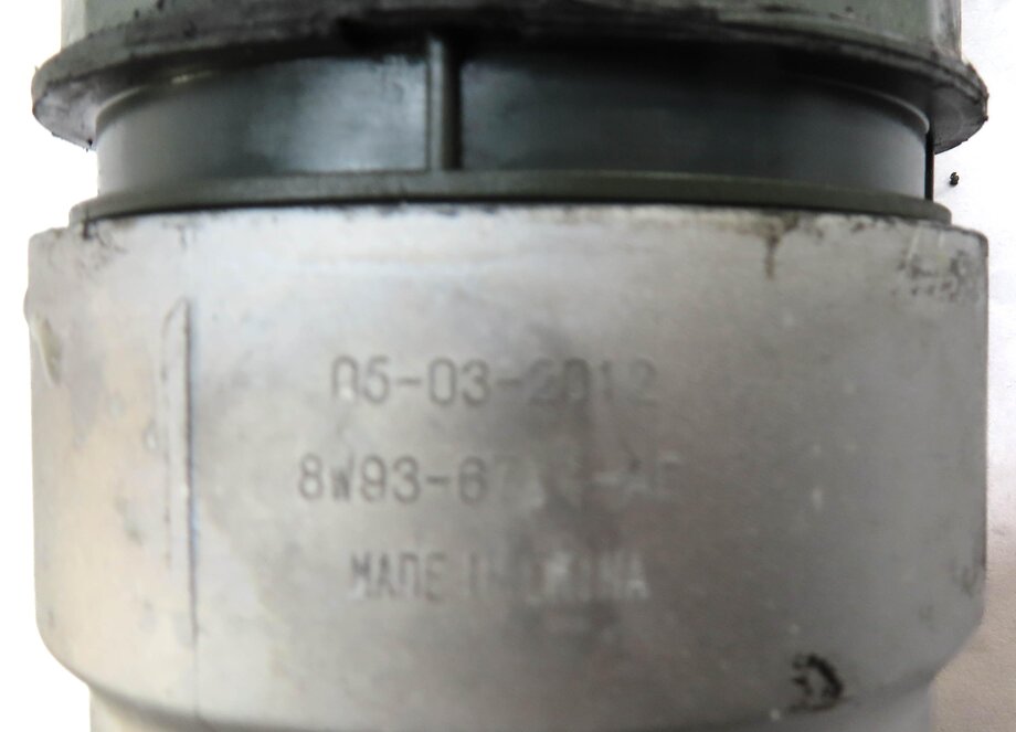 Thumbnail 5: 2012 RANGE ROVER (L322) 5.0L SUPERCHARGED ENGINE OIL FILTER HOUSING w/ CAP