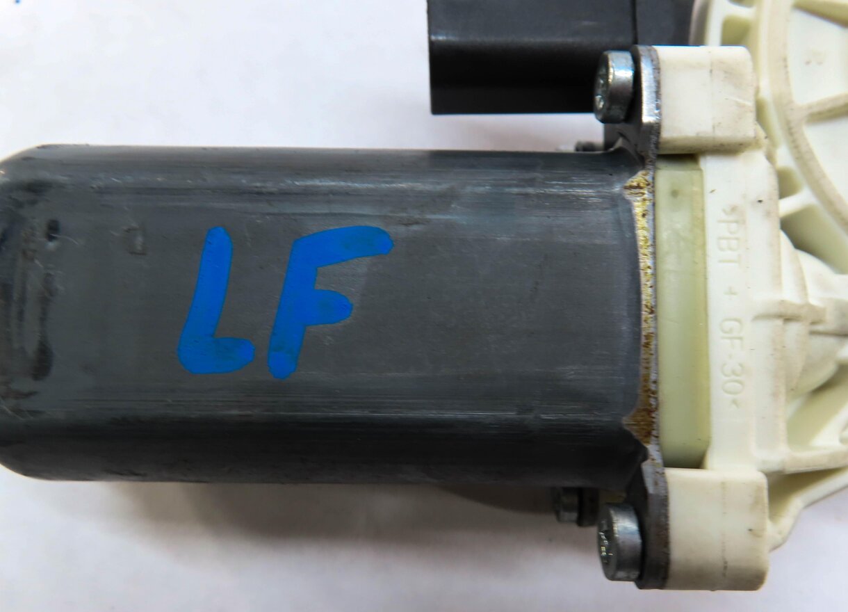 Thumbnail 4: 2010-2012 RANGE ROVER (L322) LEFT FRONT DRIVER DOOR POWER WINDOW MOTOR