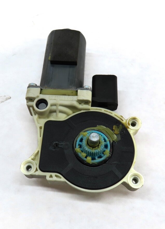Thumbnail 3: 2010-2012 RANGE ROVER (L322) RIGHT FRONT PASSENGER DOOR POWER WINDOW MOTOR