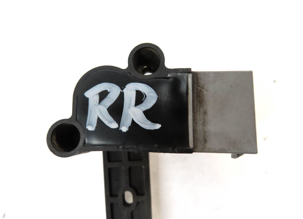 Thumbnail 4: 2012 RANGE ROVER (L322) REAR RIGHT SUSPENSION HEIGHT LEVEL SENSOR AH425A955BD