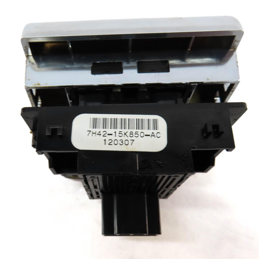 Thumbnail 5: 2012 RANGE ROVER (L322) EMERGENCY HILL PARKING E-BRAKE SWITCH 7H4215K850AC