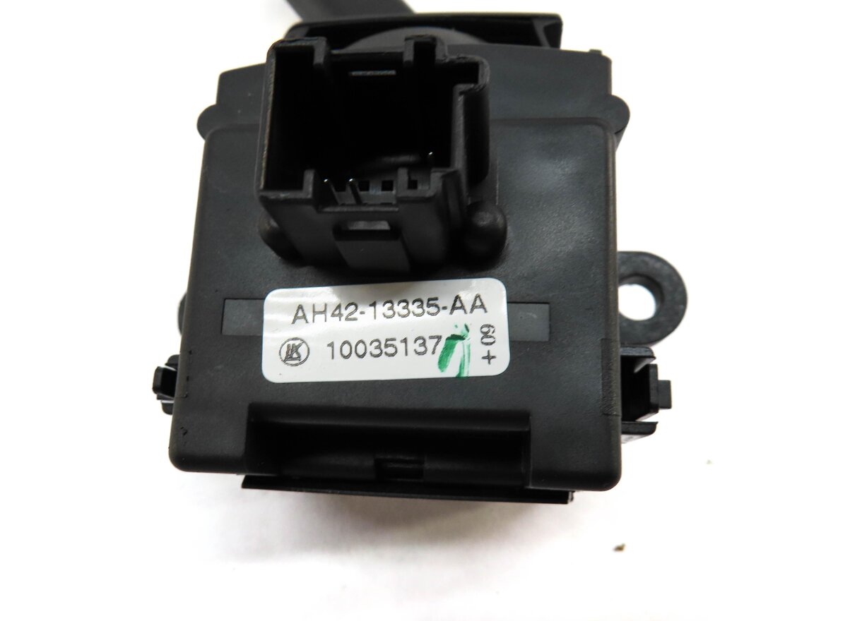 Thumbnail 5: 2010-2012 RANGE ROVER (L322) BLINKER TURN SIGNAL SWITCH (BLACK)
