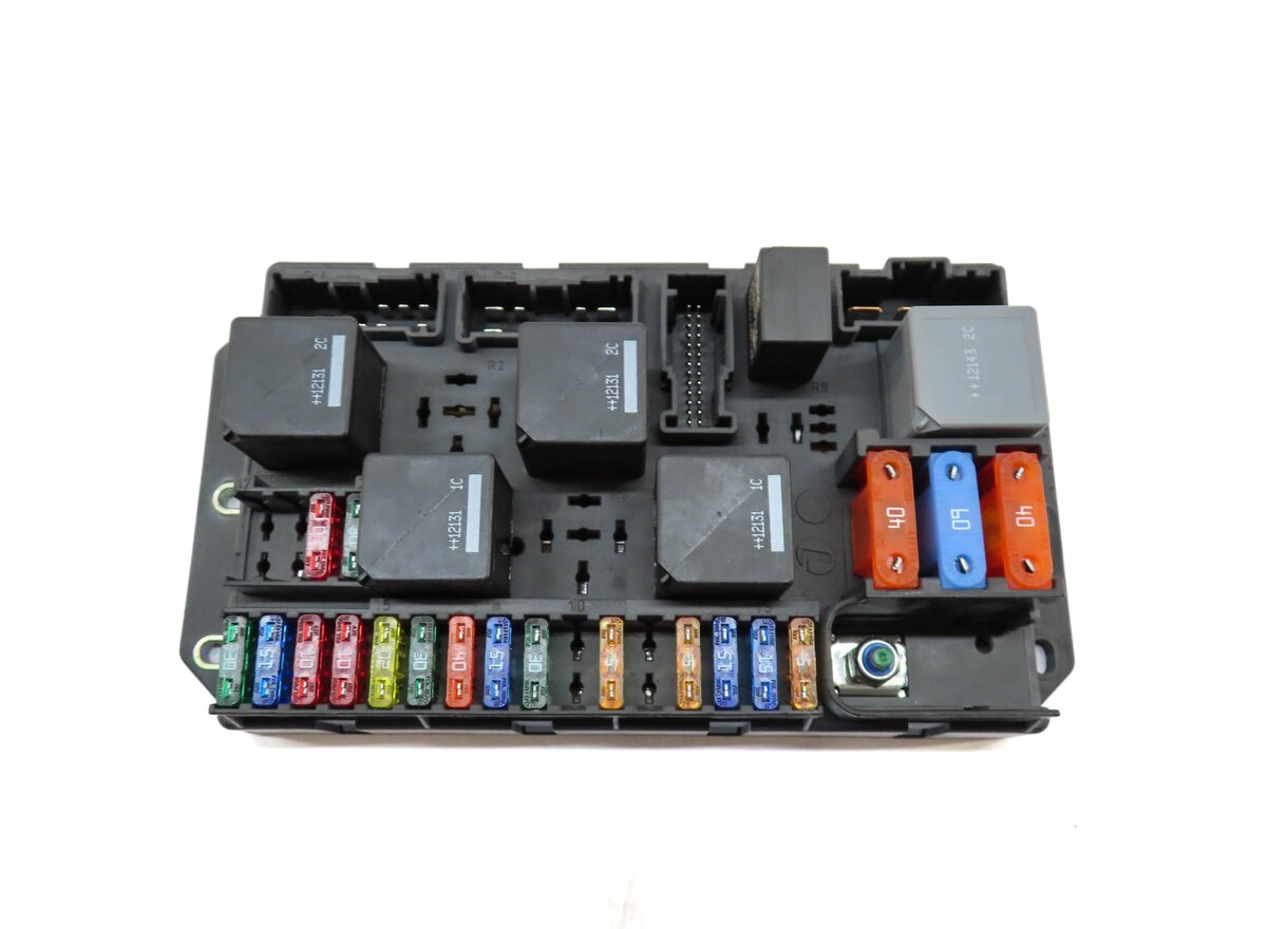 Thumbnail 2: 2012 RANGE ROVER (L322) REAR TRUNK FUSE RELAY JUNCTION BOX BH4214N030AA