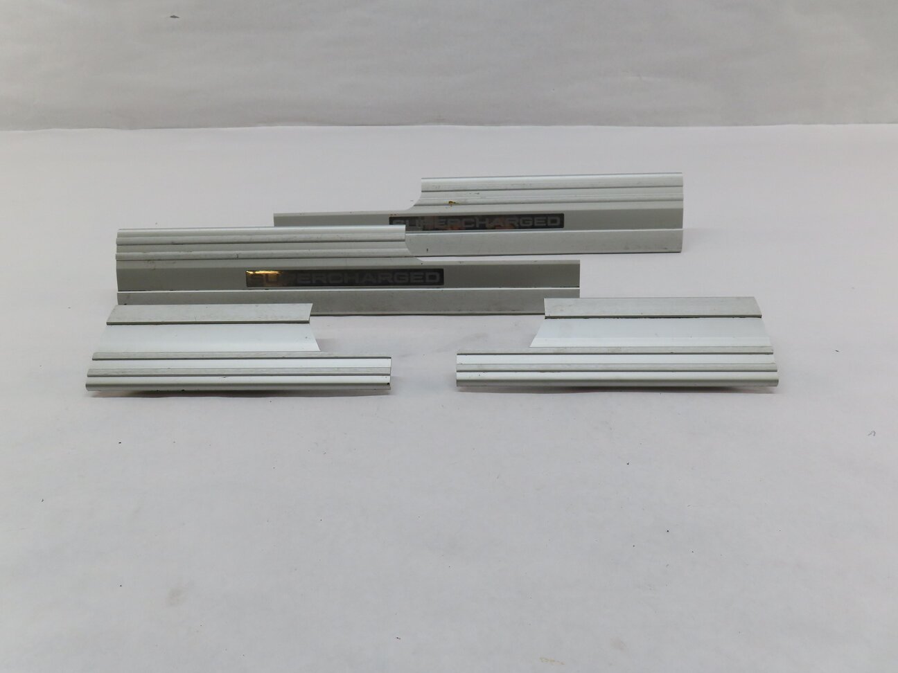 Thumbnail 11: 2012 RANGE ROVER (L322) FRONT REAR LEFT RIGHT DOOR SILL ALUMINUM SCUFF PLATE