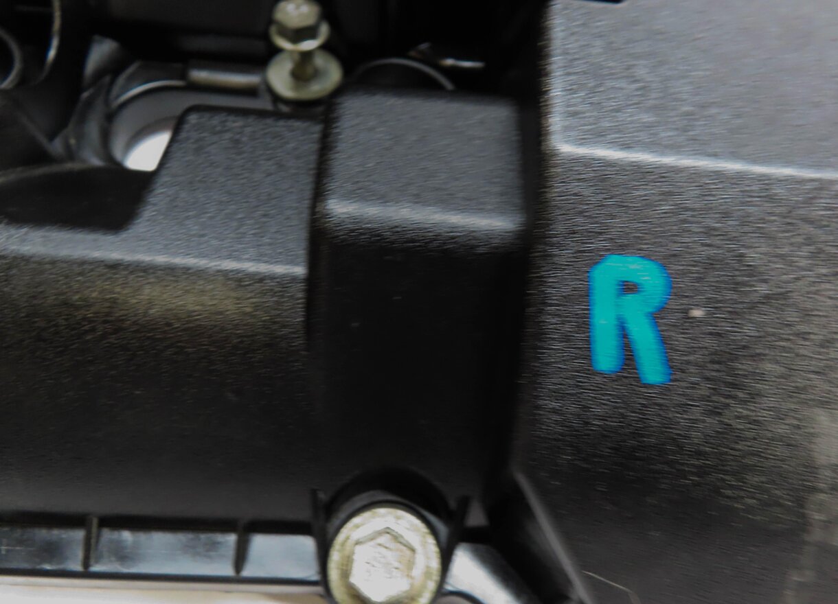 Thumbnail 6: 10-18 RANGE ROVER SPORT (L320 L322 L494 L405) 5.0L V8 - RIGHT ENGINE VALVE COVER