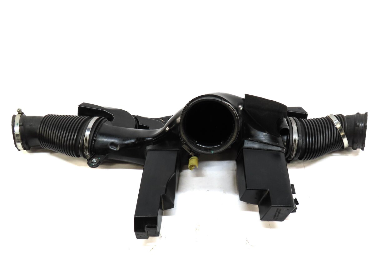 Thumbnail 4: 2012 RANGE ROVER (L322) 5.0L SUPERCHARGED ENGINE AIR INTAKE RESONATOR HOSE BOX