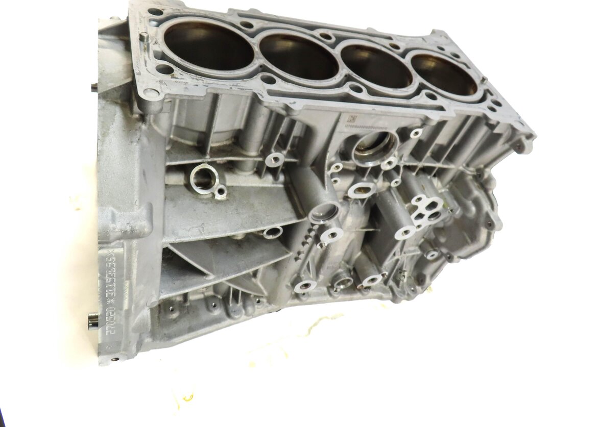 Thumbnail 3: 2015-2018 MERCEDES GLA250 (X156) AWD 2.0L M270 TURBO ENGINE CYLINDER BLOCK
