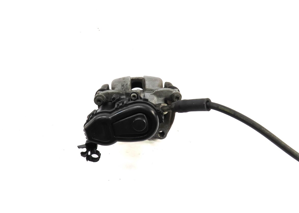 Thumbnail 4: 13-20 MERCEDES B CLA GLA CLASS (C117 W242 W246 X156) RIGHT REAR BRAKE CALIPER