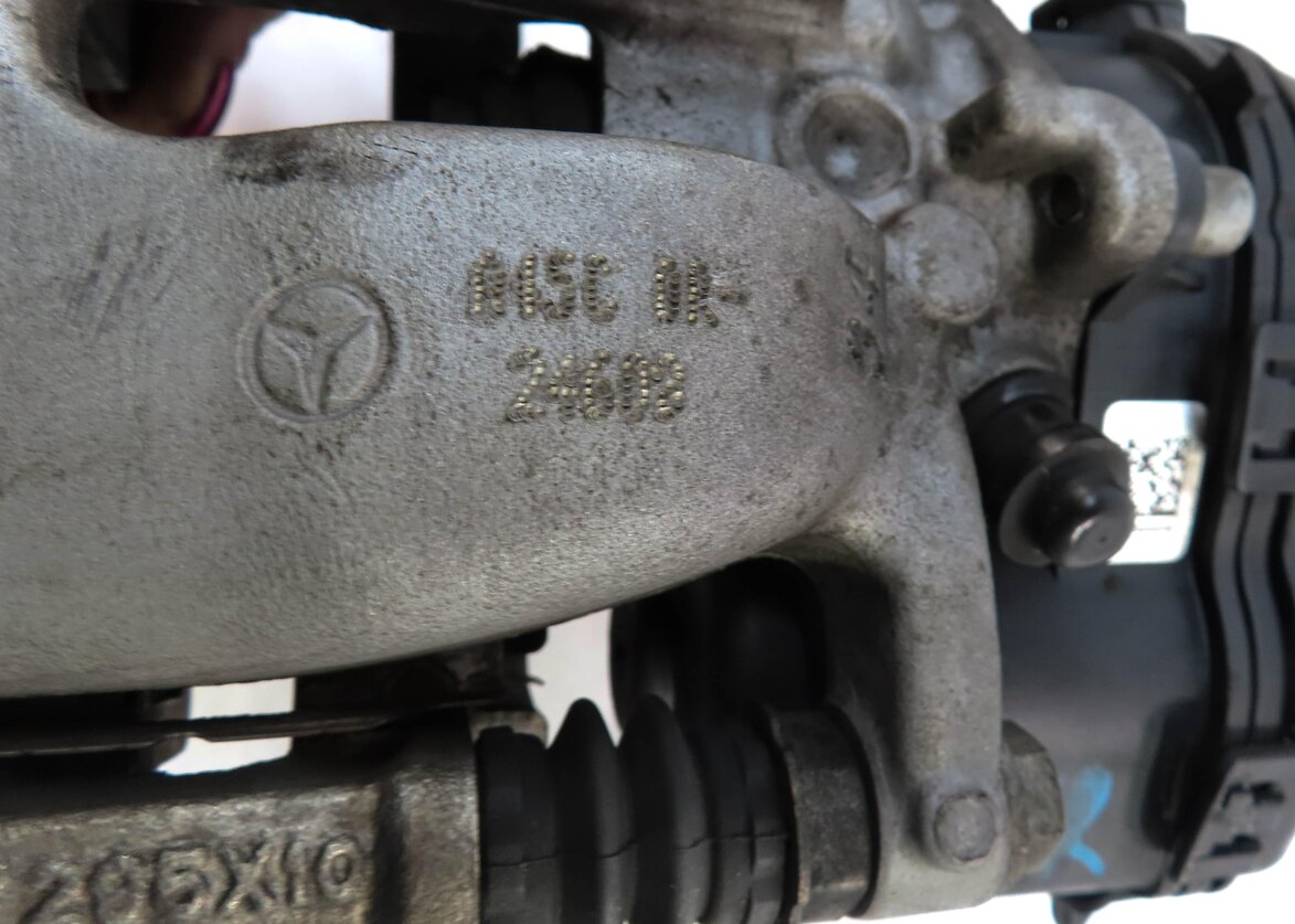 Thumbnail 9: 13-20 MERCEDES B CLA GLA CLASS (C117 W242 W246 X156) RIGHT REAR BRAKE CALIPER