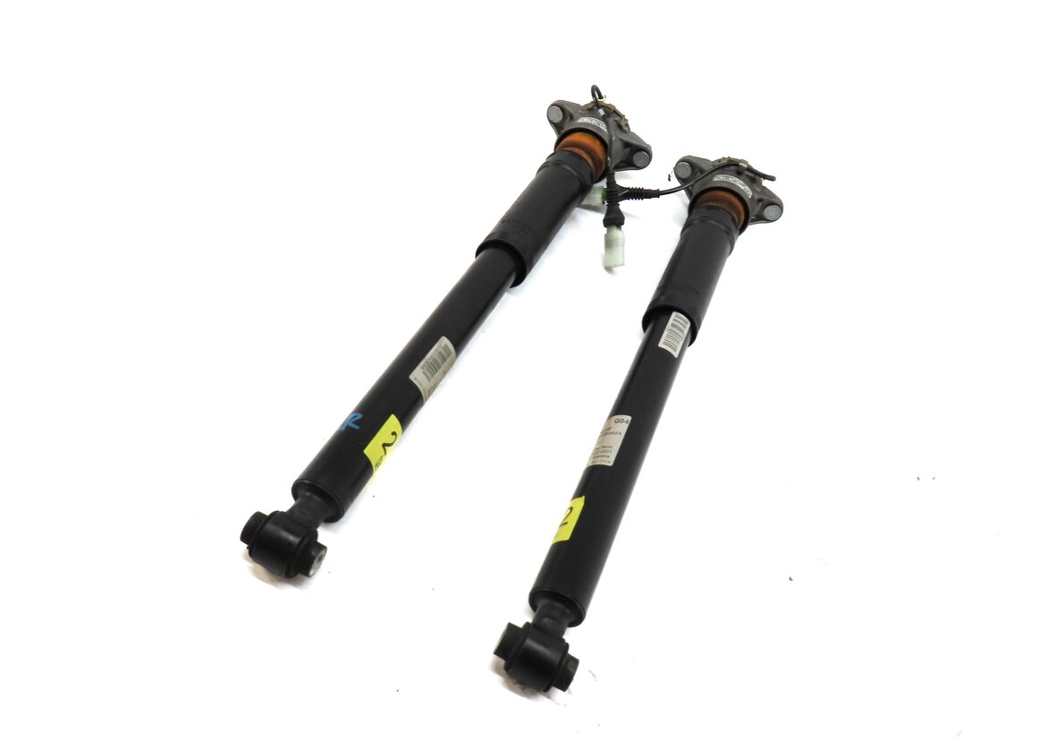 2017 MERCEDES CLA250 (C117 W117) REAR VARIABLE SUSPENSION SHOCK STRUT SET-2