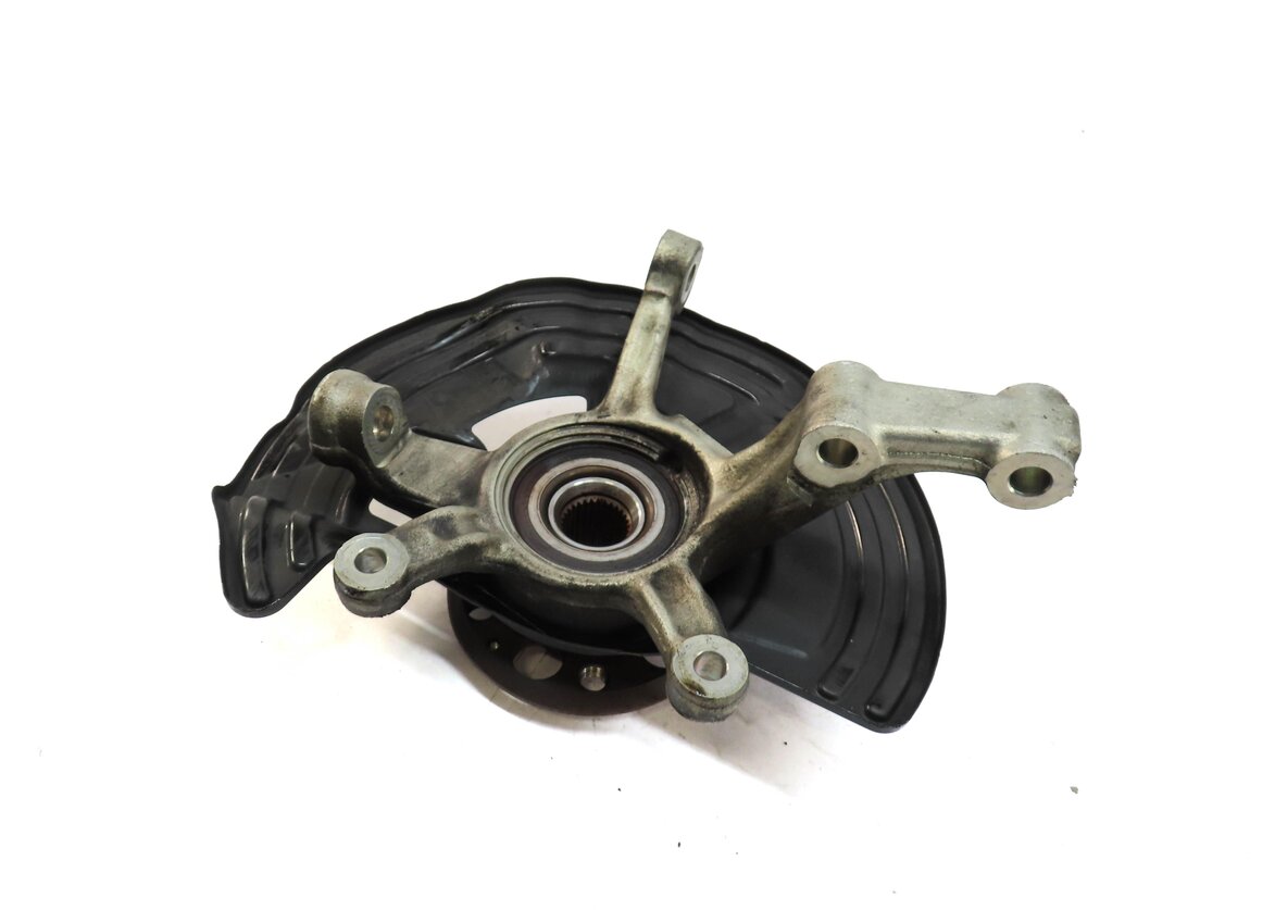 13-19 MERCEDES B250 CLA250 (C117 W117 W246) LEFT FRONT DRIVER SPINDLE KNUCKLE