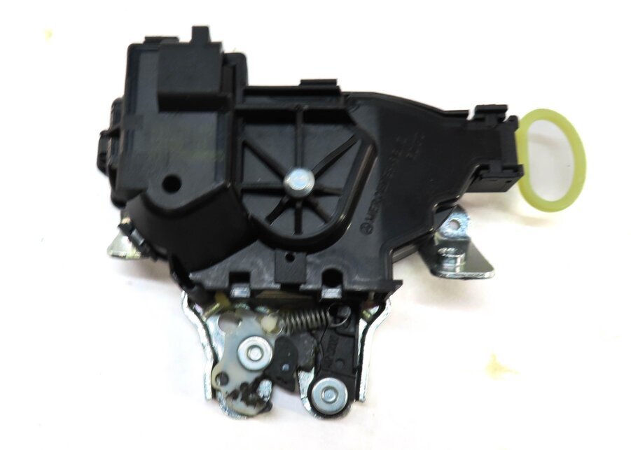2017 MERCEDES CLA250 (C117 W117) REAR TRUNK LOCK LATCH ACTUATOR