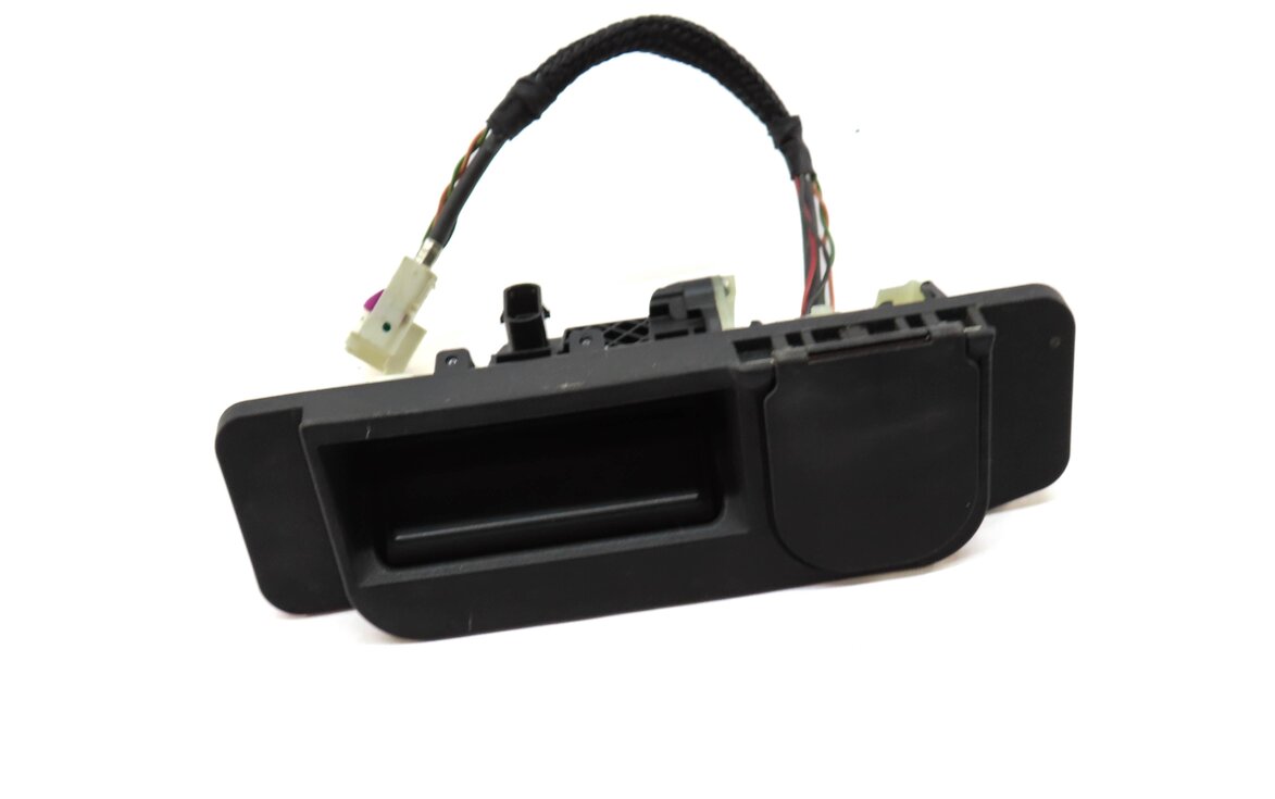 2017 MERCEDES CLA250 (C117 W117) REAR TRUNK HANDLE w/ BACKUP REVERSE CAMERA